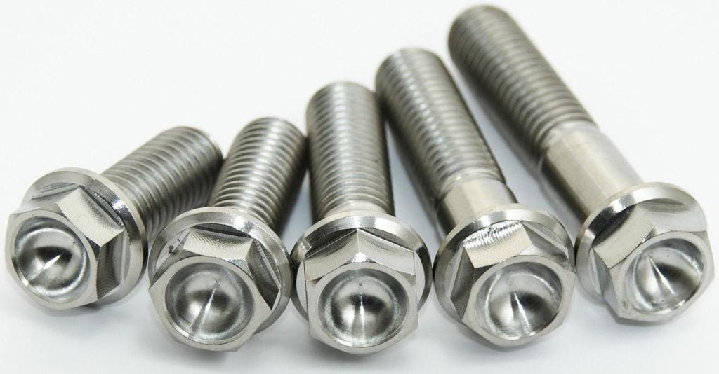 Obrázek produktu TI ŠROUBY PŘEDNÍ NÁPRAVY YZ125 15- STIMFRYZ125