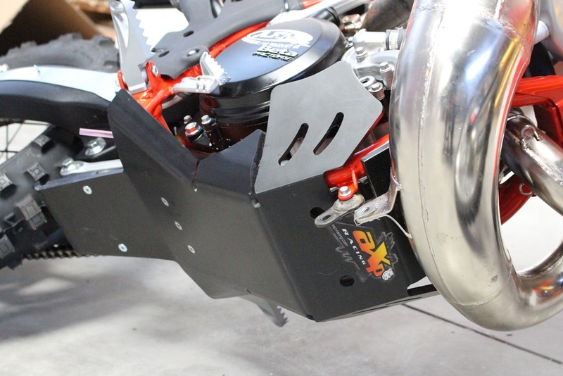 Obrázek produktu Smyková deska AXP Enduro Xtrem - HDPE 8 mm Beta RR250/300 AX1430