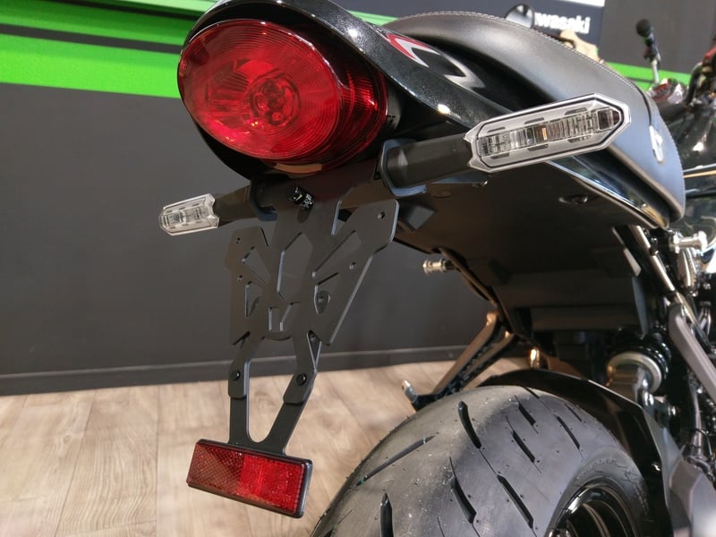 Obrázek produktu V PARTS Držák SPZ krátký černý Kawasaki Z900RS C8-SPK020