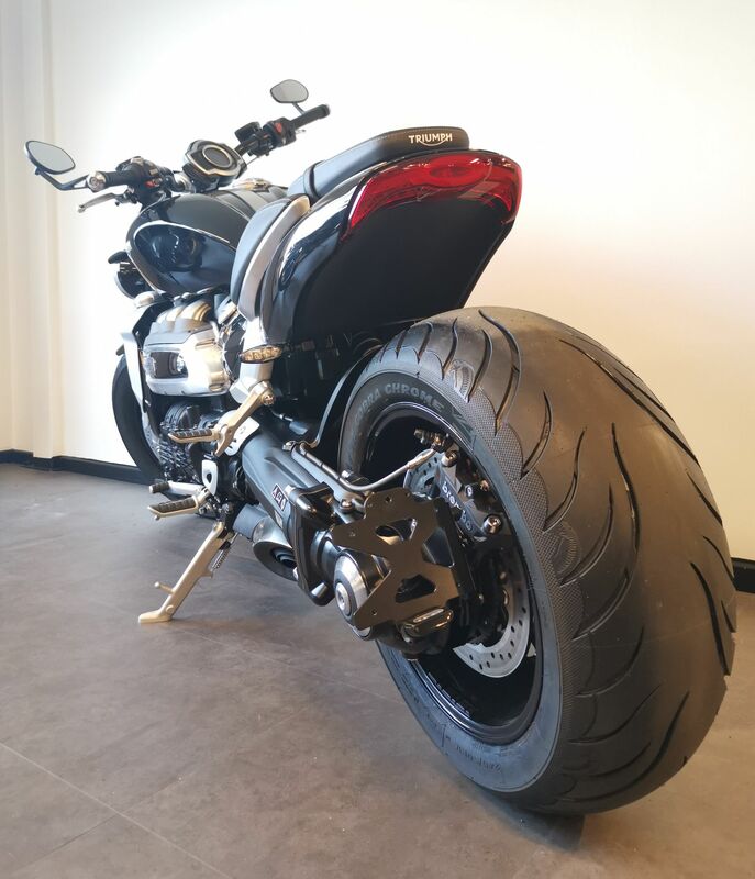 Obrázek produktu ACCESS DESIGN Boční držák SPZ černý Triumph Rocket 3 SPLT010