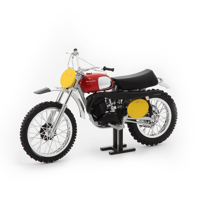 Obrázek produktu Model motocyklu Husqvarna 400 1970 v měřítku 1:12 1771000