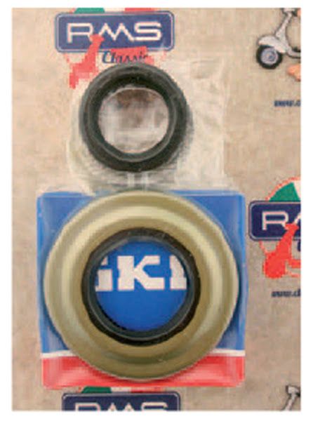 Obrázek produktu Ložiska a těsnění klikovky RMS 100200860 with o-rings and oil seals modrá
