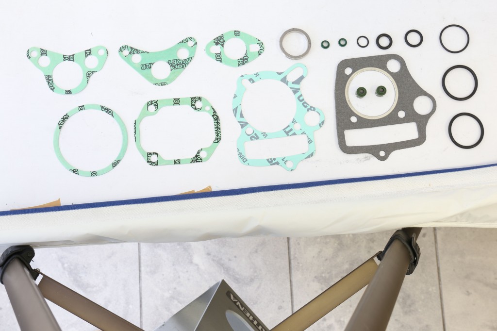 Obrázek produktu Sada těsnění TOPEND (hlava+válec) ATHENA P400210600007 P400210600007