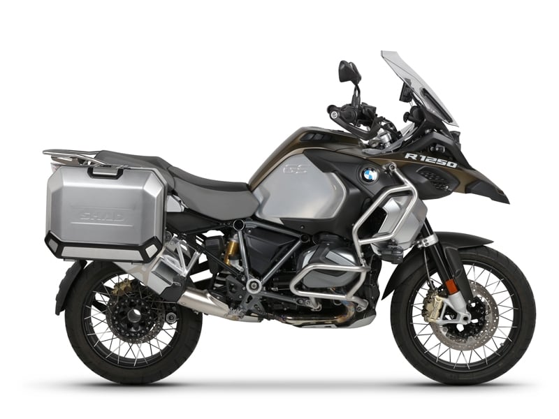 Obrázek produktu Kompletní sada bočních černých hliníkových kufrů SHAD TERRA BLACK 36L/47L , včetně montážní sady SHAD BMW R 1200 GS/ R 1200 GS Adventure/ R 1250 GS/ R 1250 GS Adventure