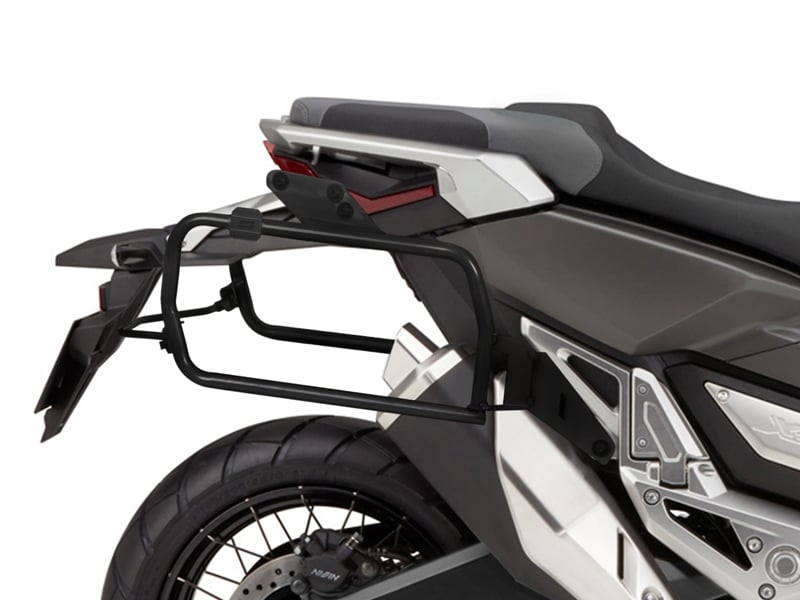 Obrázek produktu Kompletní sada bočních černých hliníkových kufrů SHAD TERRA BLACK 47L/47L , včetně montážní sady SHAD HONDA X-ADV 750